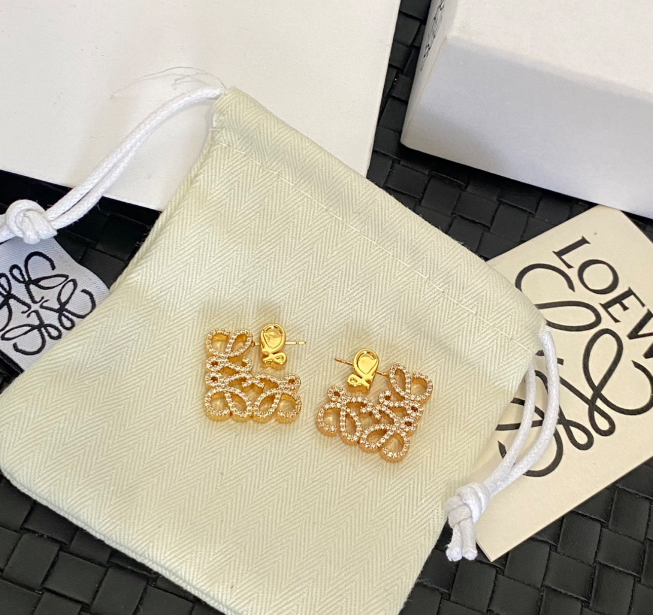Loe Earrings